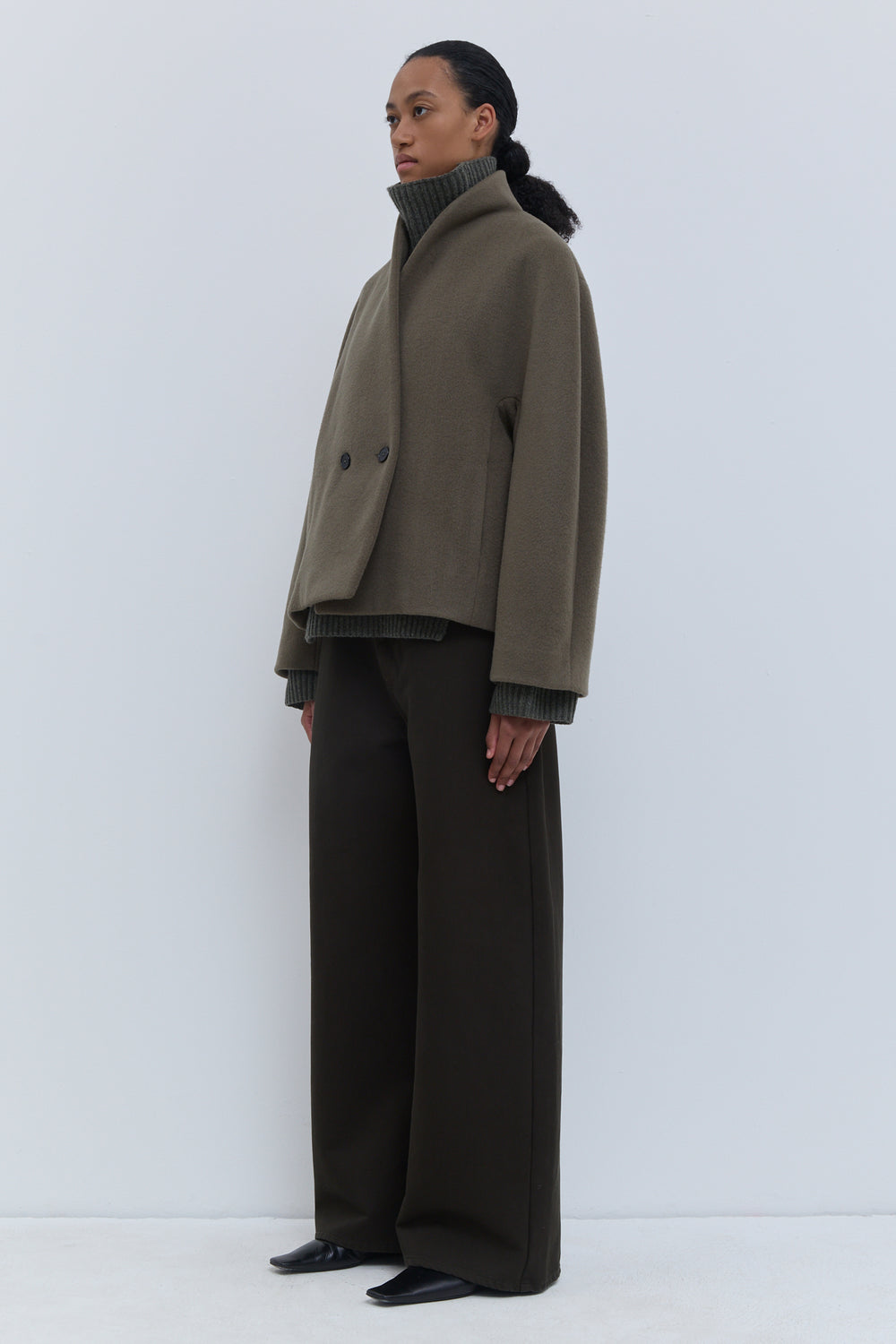Javin short wool jacket with rounded sleeves