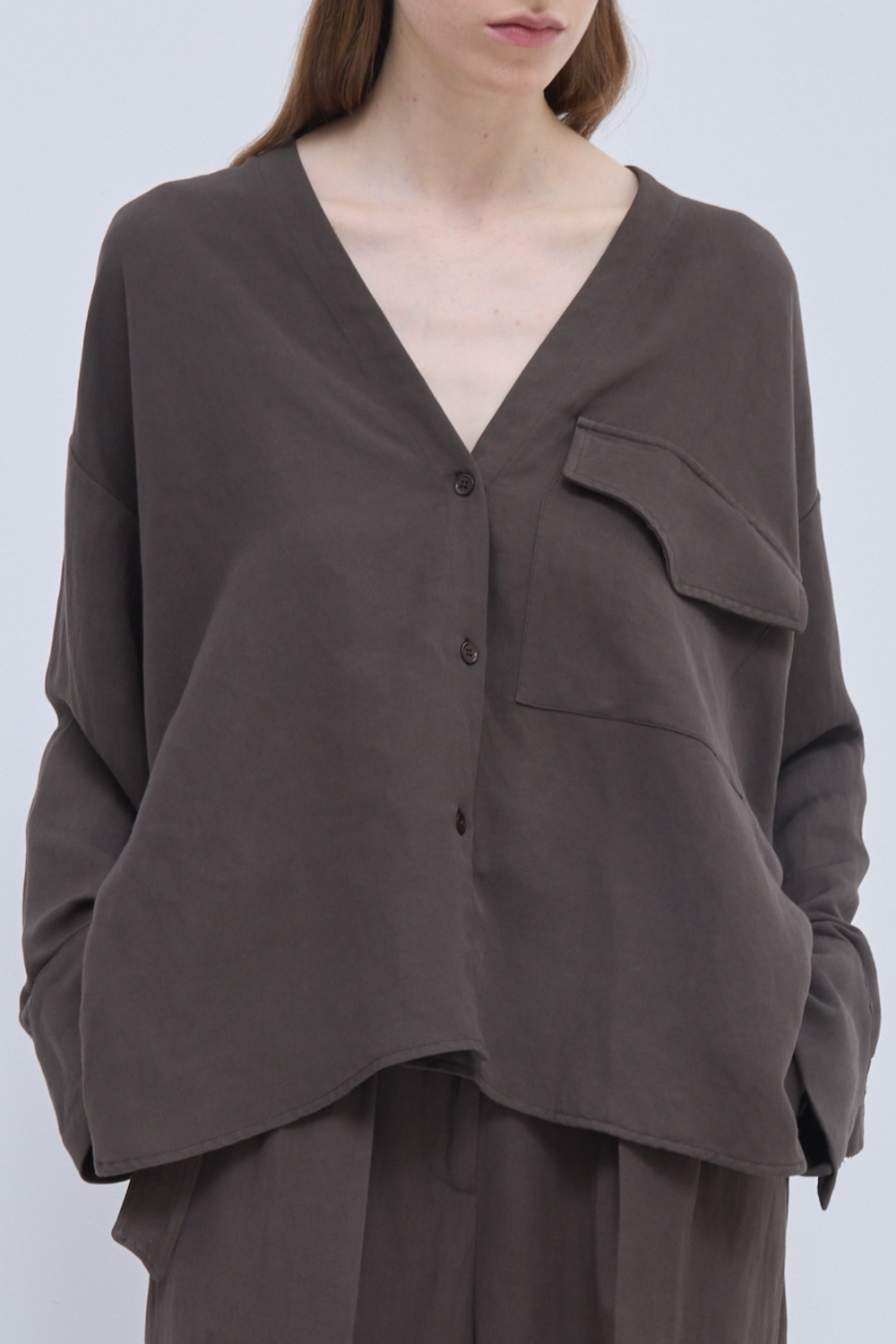 Tariez V-Neck Shirt