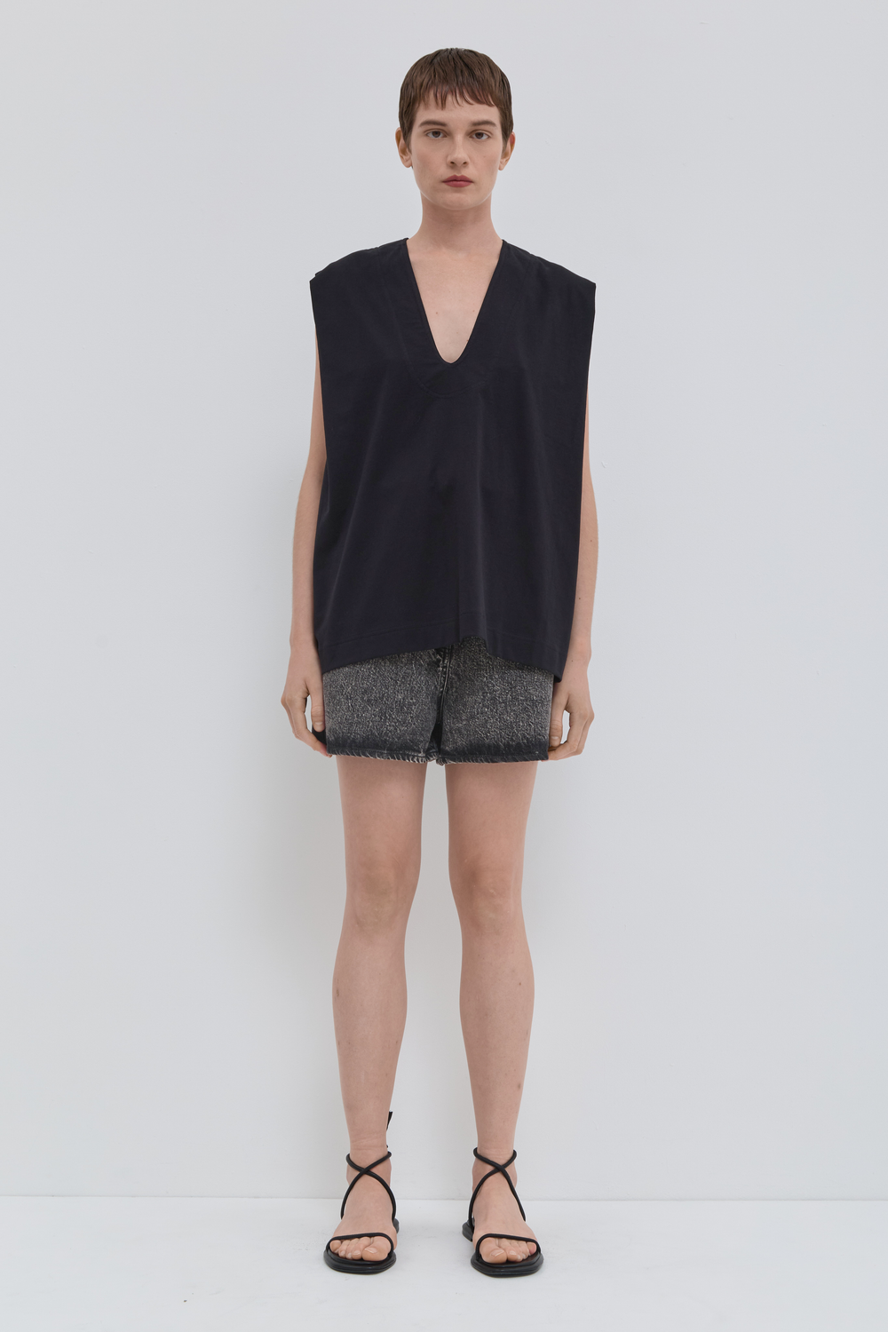 Tawe V-Neck T-Shirt